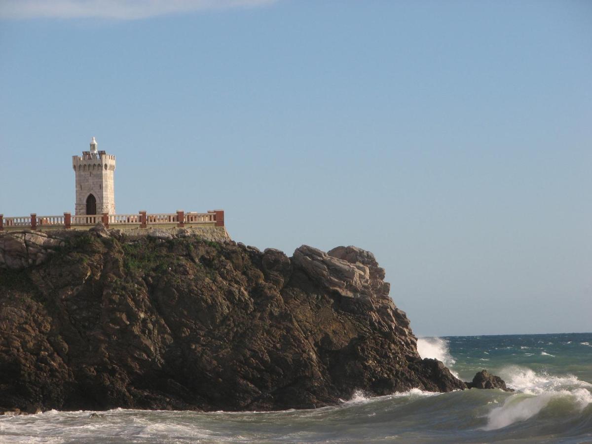 Casa Ilanfra - Appartamenti Gabbiano, Farfalla E Stella Marina 皮昂比诺 外观 照片