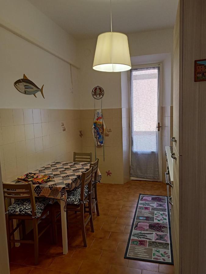 Casa Ilanfra - Appartamenti Gabbiano, Farfalla E Stella Marina 皮昂比诺 外观 照片