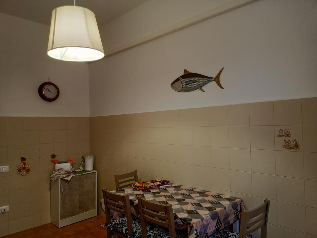 Casa Ilanfra - Appartamenti Gabbiano, Farfalla E Stella Marina 皮昂比诺 外观 照片