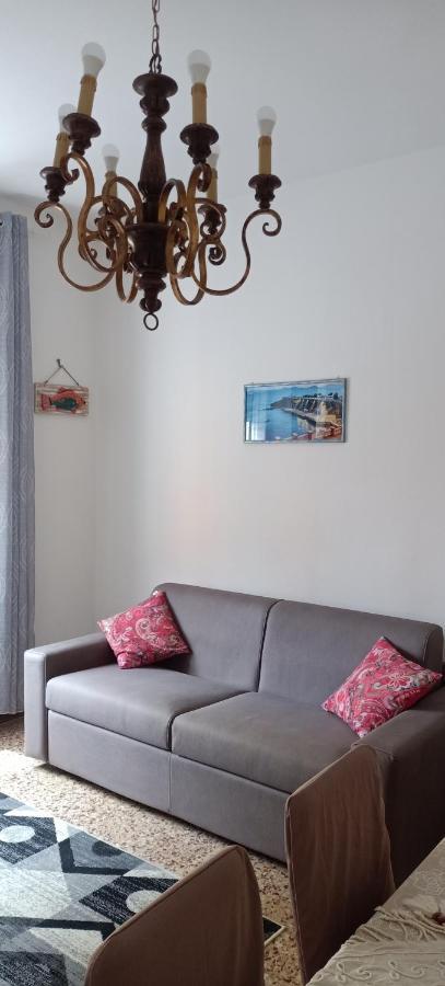 Casa Ilanfra - Appartamenti Gabbiano, Farfalla E Stella Marina 皮昂比诺 外观 照片