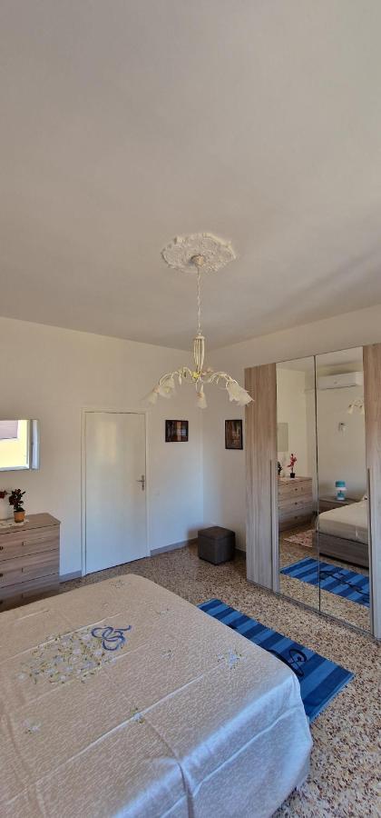 Casa Ilanfra - Appartamenti Gabbiano, Farfalla E Stella Marina 皮昂比诺 外观 照片