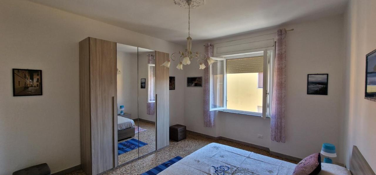 Casa Ilanfra - Appartamenti Gabbiano, Farfalla E Stella Marina 皮昂比诺 外观 照片
